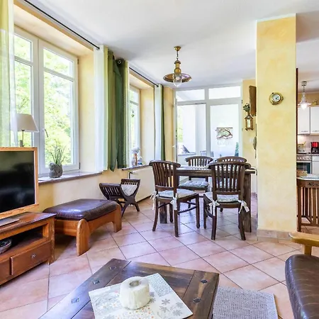 Sv Uns Huesung Whg 10 *